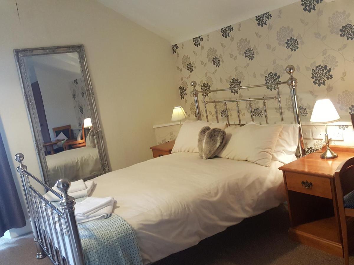 The Spread Eagle Hotel Jedburgh Bagian luar foto