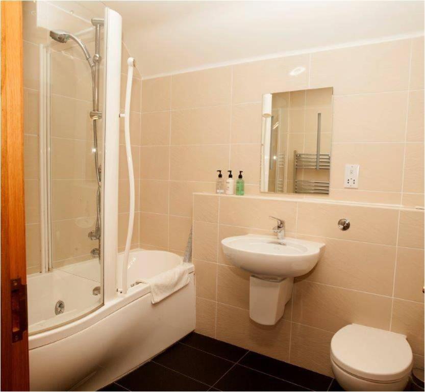 The Spread Eagle Hotel Jedburgh Bagian luar foto