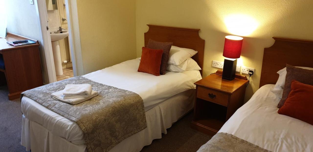The Spread Eagle Hotel Jedburgh Bagian luar foto