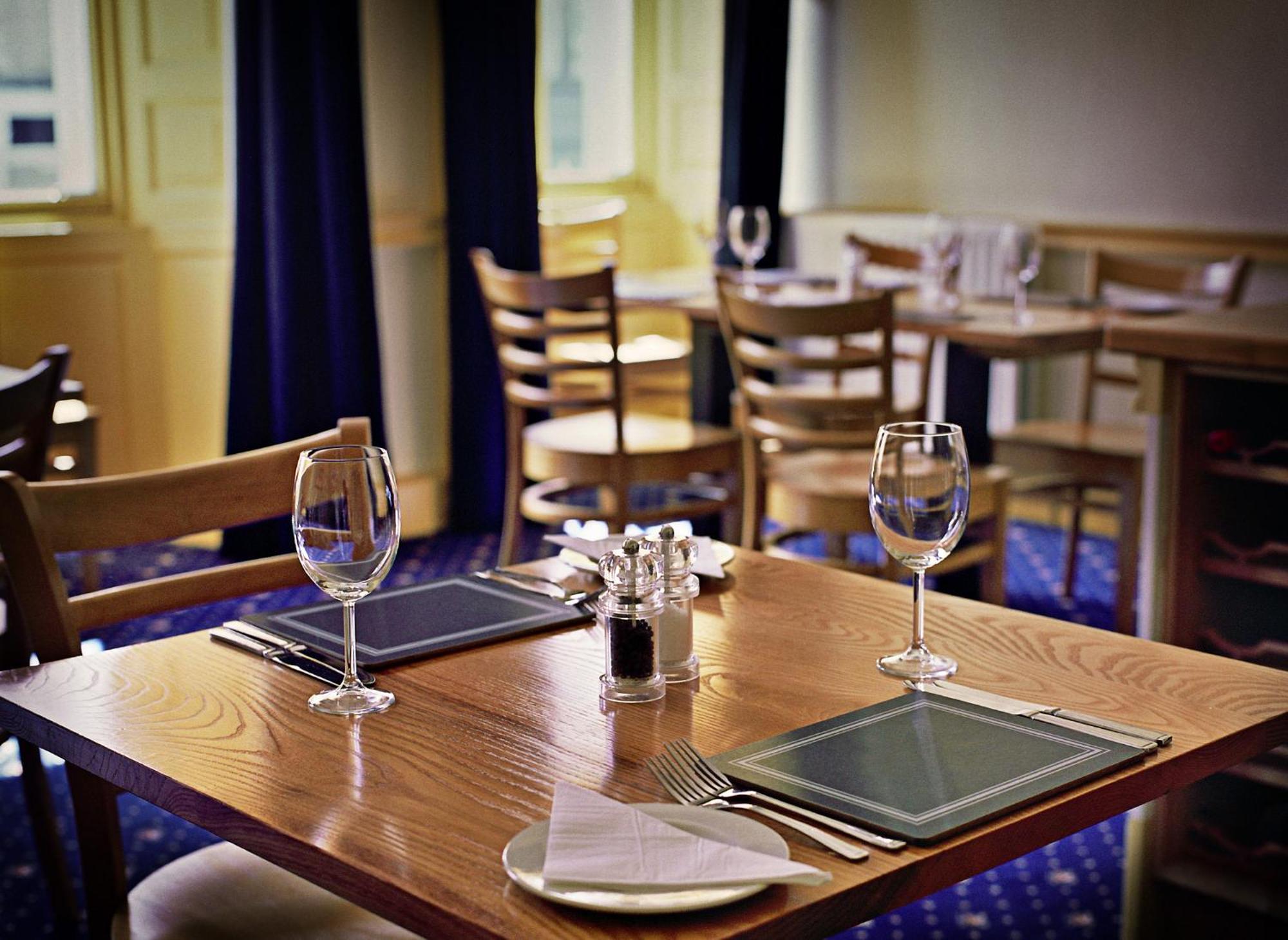 The Spread Eagle Hotel Jedburgh Bagian luar foto